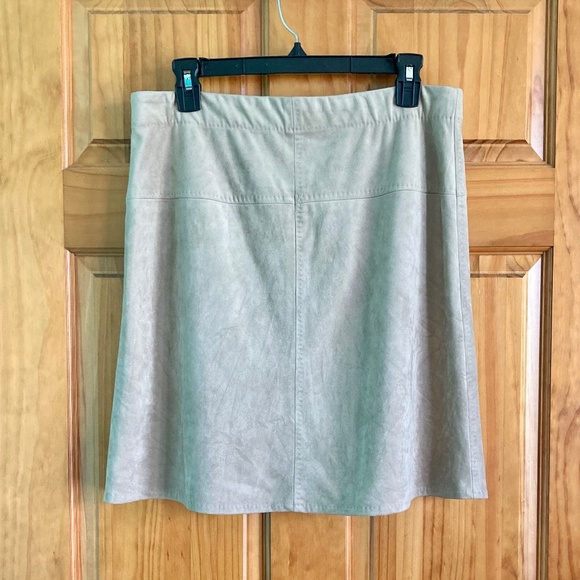 Women’s Max Studio tan suede pencil style knee length skirt with elastic waist - Picture 2 of 6